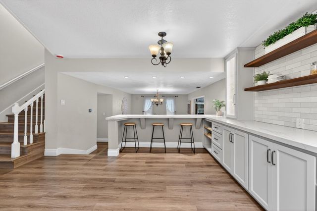 5010 Havelok St, Fair Oaks, CA 95628