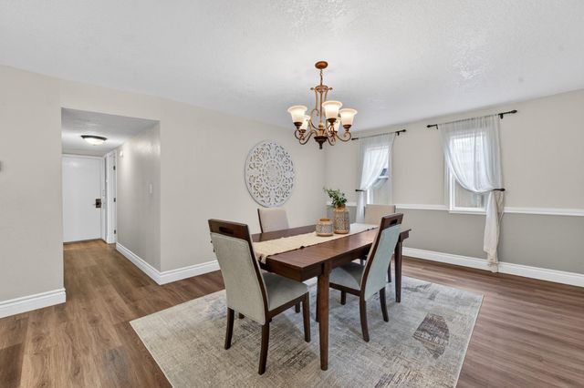 5010 Havelok St, Fair Oaks, CA 95628