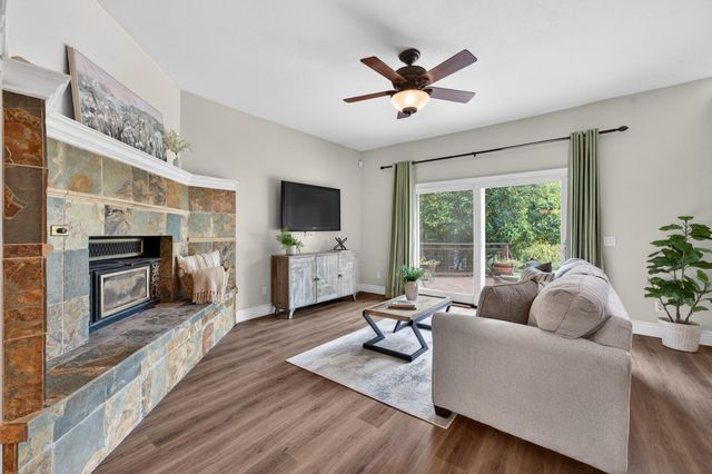 5010 Havelok St, Fair Oaks, CA 95628