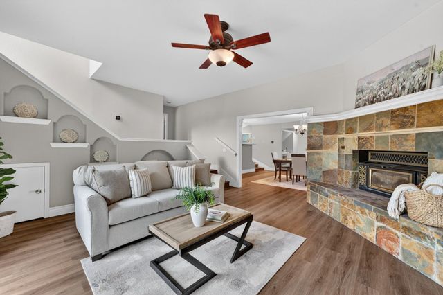 5010 Havelok St, Fair Oaks, CA 95628