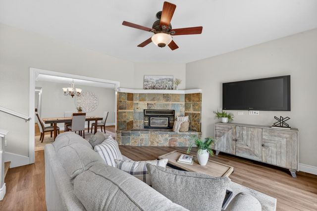 5010 Havelok St, Fair Oaks, CA 95628