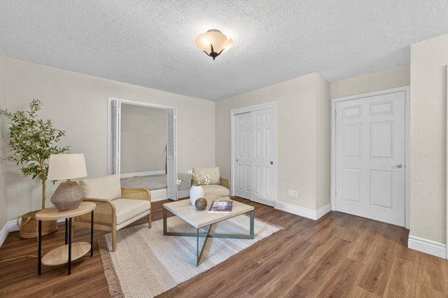 5010 Havelok St, Fair Oaks, CA 95628
