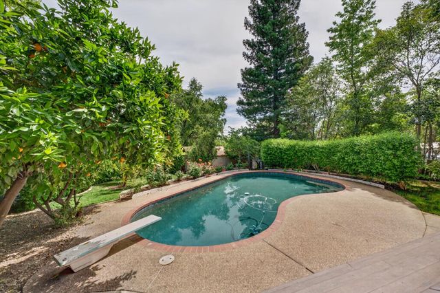 5010 Havelok St, Fair Oaks, CA 95628