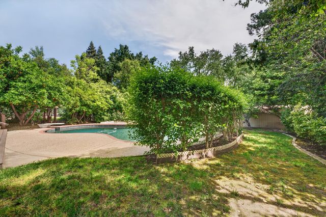 5010 Havelok St, Fair Oaks, CA 95628
