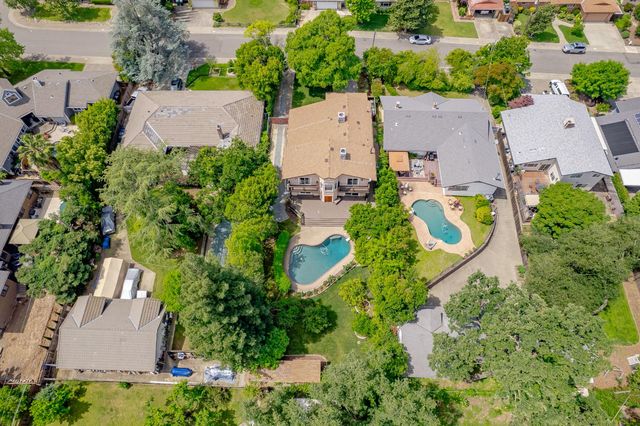 5010 Havelok St, Fair Oaks, CA 95628
