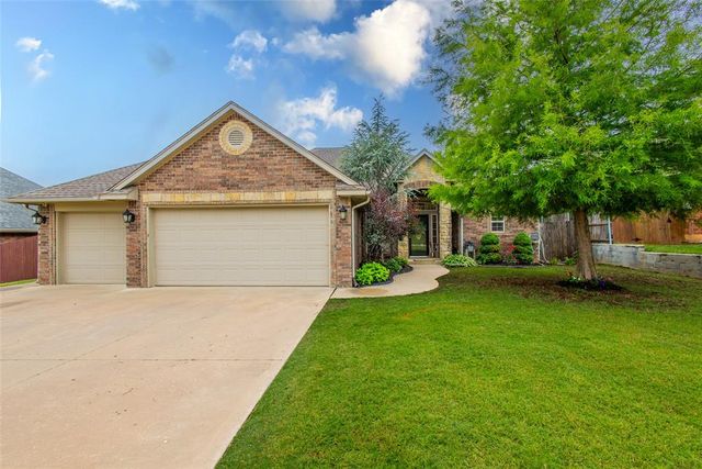 10904 Blue Sky Drive, Midwest City, OK 73130