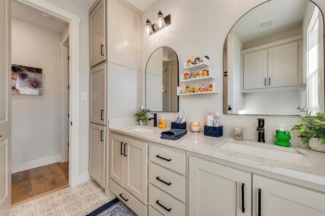 3070 Stonebriar Drive, Waxahachie, TX 75165