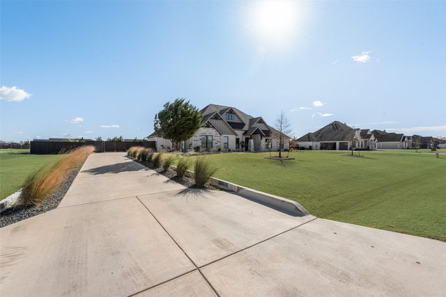 3070 Stonebriar Drive, Waxahachie, TX 75165