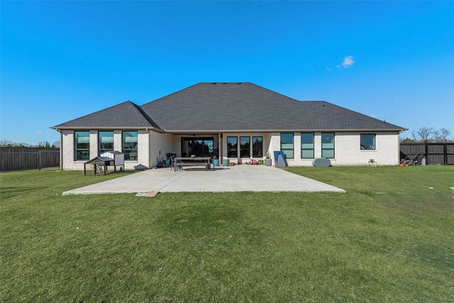 3070 Stonebriar Drive, Waxahachie, TX 75165