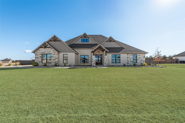 3070 Stonebriar Drive, Waxahachie, TX 75165