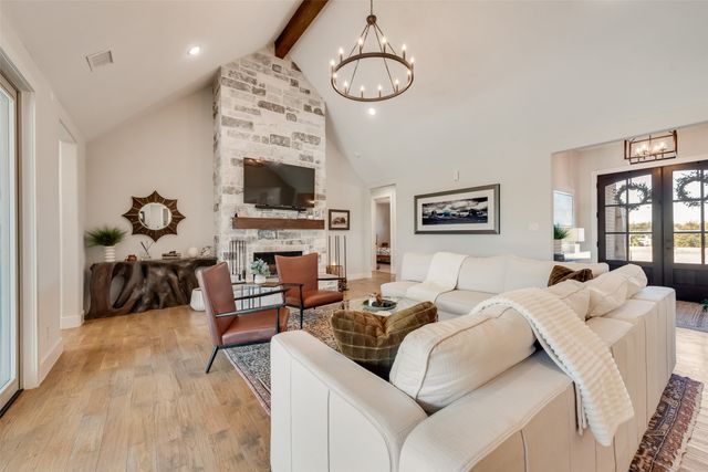 3070 Stonebriar Drive, Waxahachie, TX 75165