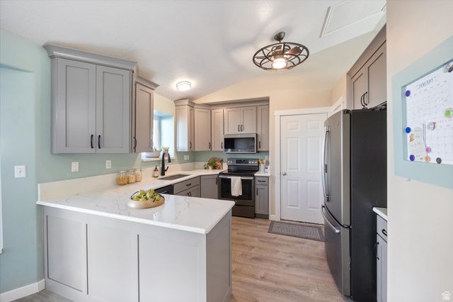 851 E CENTER ST, Pleasant Grove, UT 84062