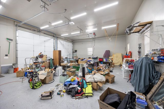 851 E CENTER ST, Pleasant Grove, UT 84062