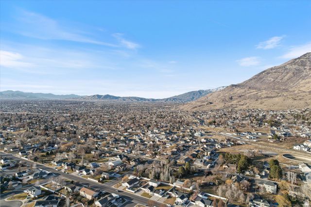 851 E CENTER ST, Pleasant Grove, UT 84062