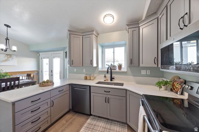 851 E CENTER ST, Pleasant Grove, UT 84062