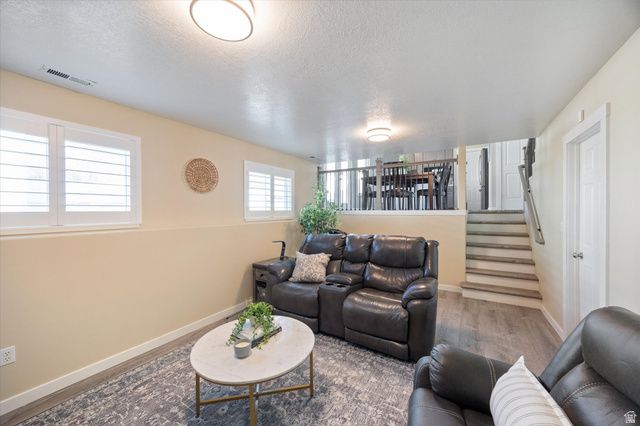 851 E CENTER ST, Pleasant Grove, UT 84062