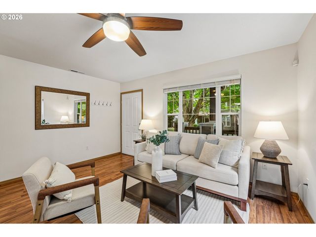5026 N CECELIA St, Portland, OR 97203