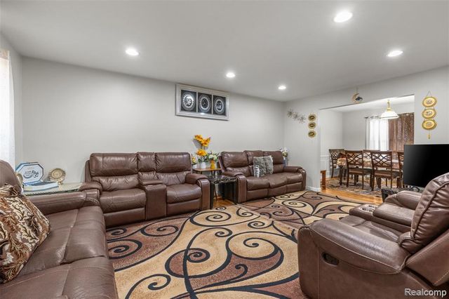 25633 Branchaster Road, Farmington, MI 48336