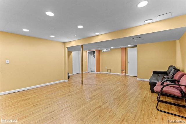 25633 Branchaster Road, Farmington, MI 48336
