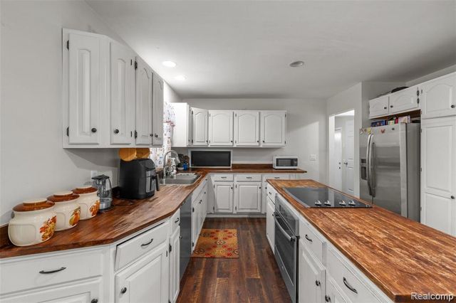 25633 Branchaster Road, Farmington, MI 48336