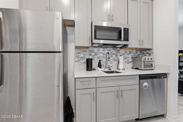 1173 Sand Trap Court, Daytona Beach, FL 32124