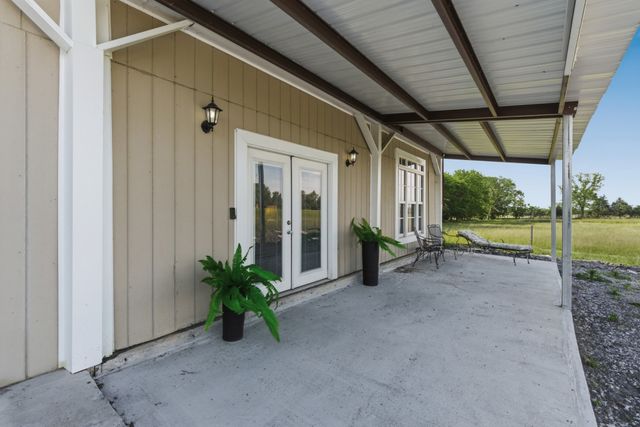 5843 Highway 41, N, Cedar Hill, TN 37032