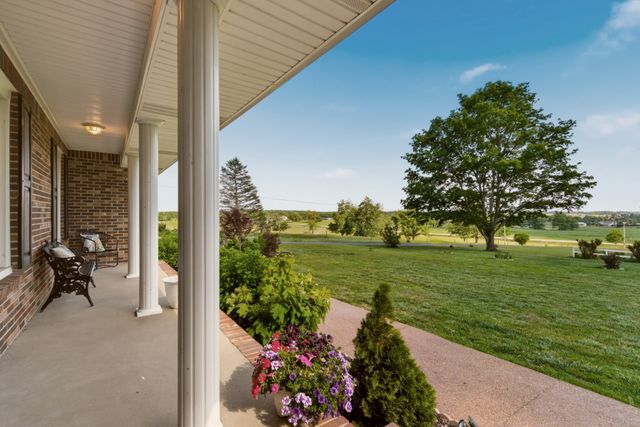 5843 Highway 41, N, Cedar Hill, TN 37032