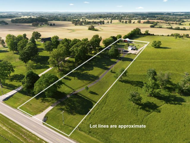 5843 Highway 41, N, Cedar Hill, TN 37032