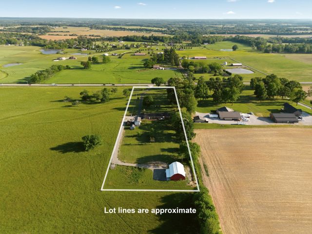 5843 Highway 41, N, Cedar Hill, TN 37032
