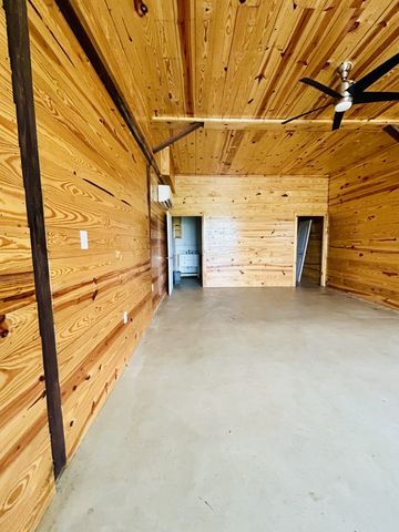 5843 Highway 41, N, Cedar Hill, TN 37032