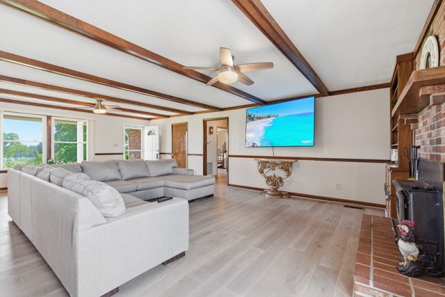 5843 Highway 41, N, Cedar Hill, TN 37032