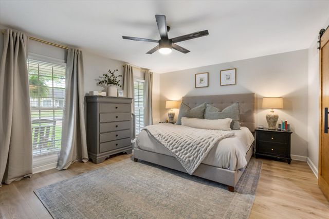 126 E GRAYCREST AVE, Collierville, TN 38017