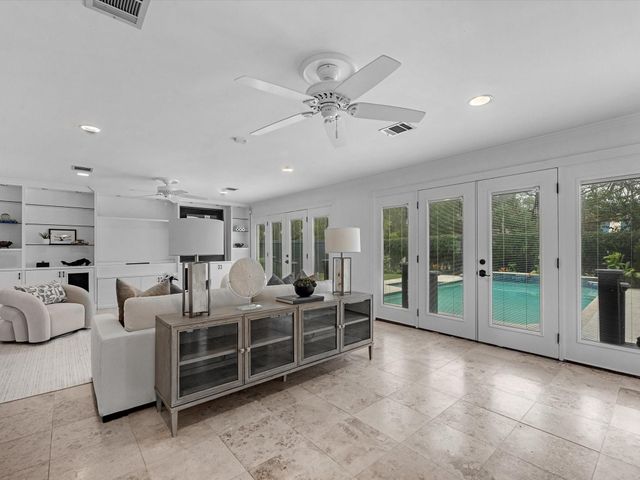 3346 Parkwood Dr, Houston, TX 77021