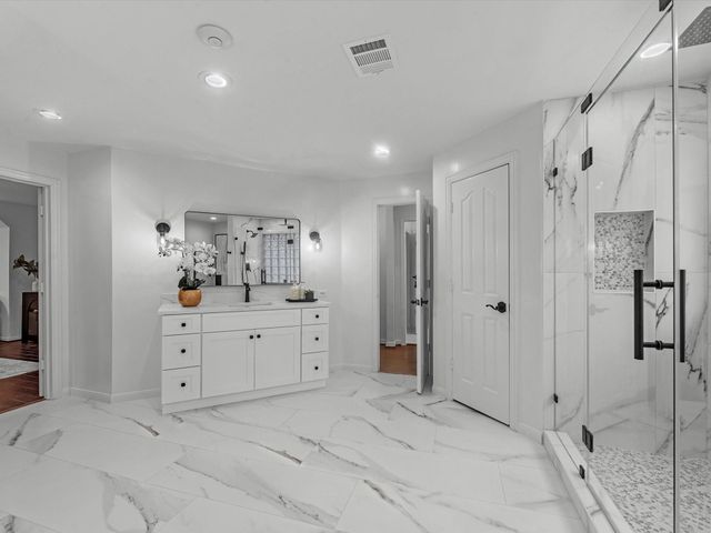 3346 Parkwood Dr, Houston, TX 77021