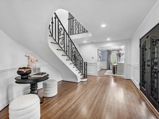 3346 Parkwood Dr, Houston, TX 77021