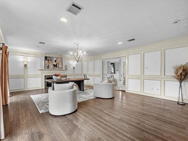 3346 Parkwood Dr, Houston, TX 77021