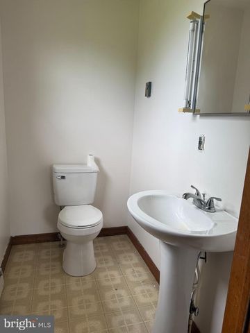 434 ANDERSON RD, Martinsburg, WV 25404
