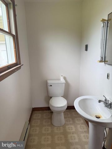 434 ANDERSON RD, Martinsburg, WV 25404