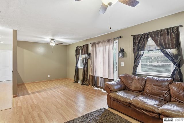 13810 S 84th Street, Papillion, NE 68046