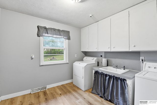 13810 S 84th Street, Papillion, NE 68046