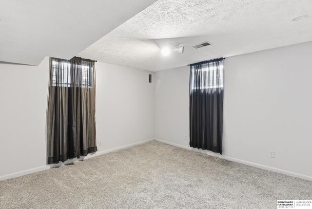 13810 S 84th Street, Papillion, NE 68046