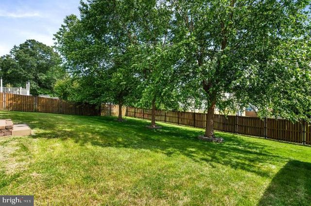 10 SASSAFRAS LN, Stafford, VA 22554