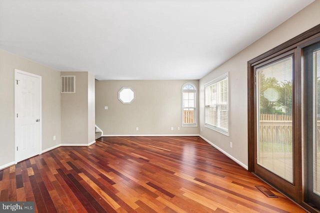10 SASSAFRAS LN, Stafford, VA 22554