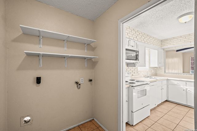 611 Jamie Sue, Converse, TX 78109