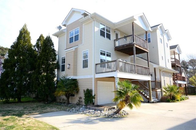 2216 E Berrie CIR, Virginia Beach, VA 23455