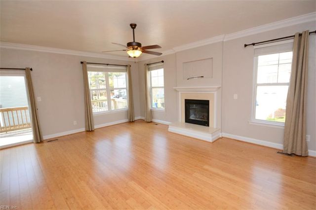 2216 E Berrie CIR, Virginia Beach, VA 23455
