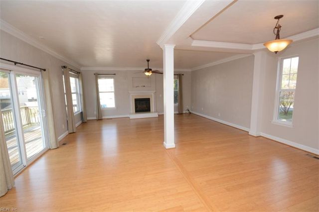 2216 E Berrie CIR, Virginia Beach, VA 23455