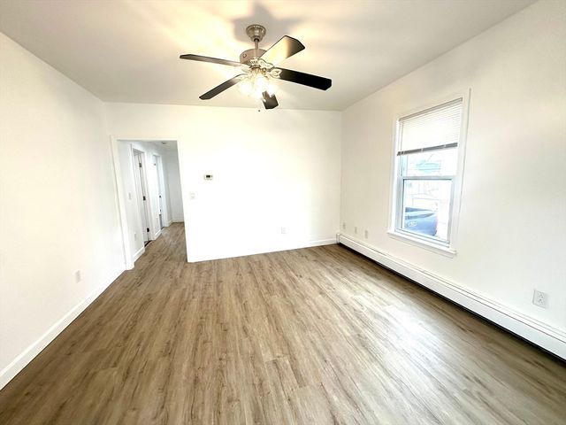 11 Carlton 1, Peabody, MA 01960