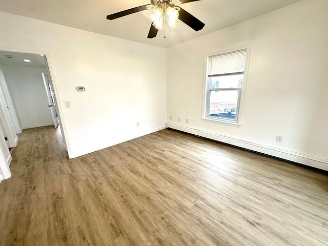 11 Carlton 1, Peabody, MA 01960