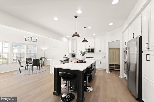 25981 ROYSTON PASS CIR, Aldie, VA 20105